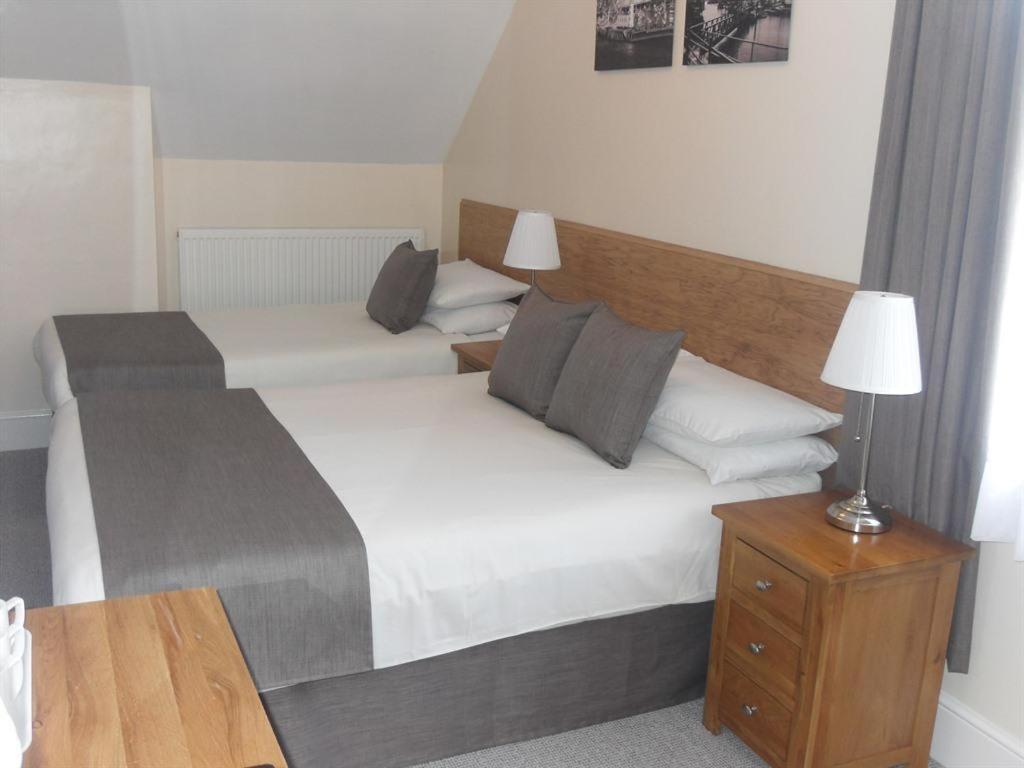 Powys Lodge Scarborough Esterno foto